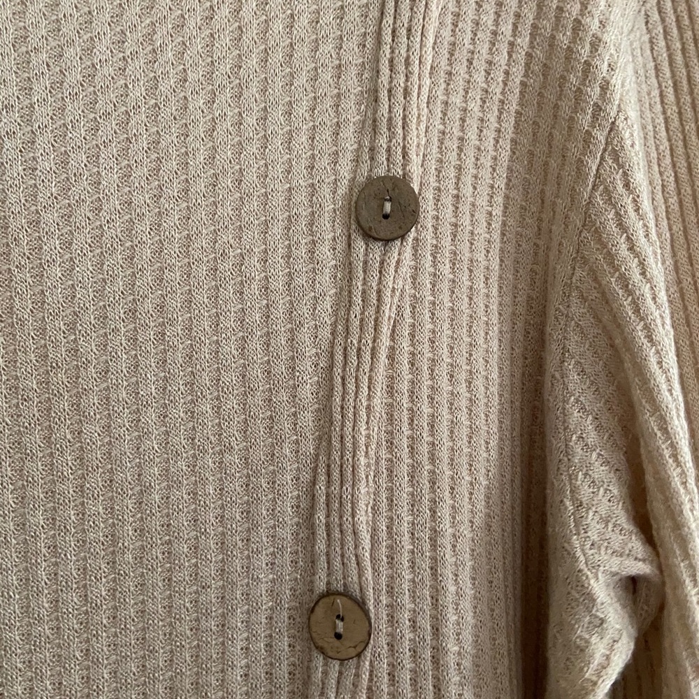 Light weight top - Picture 3 of 5